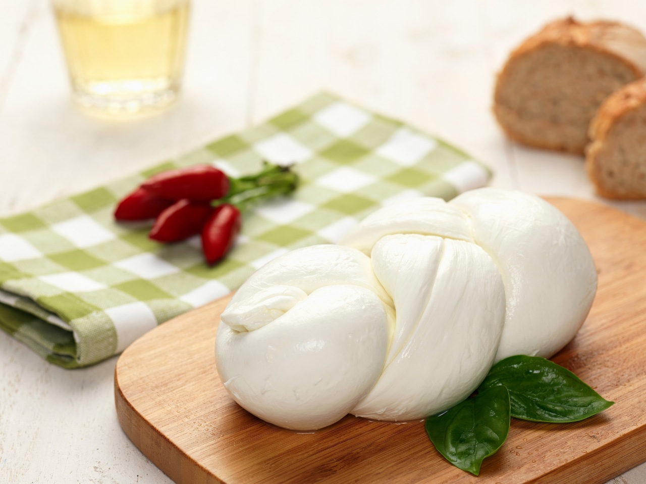 trecce di mozzarella di bufala DOP Image