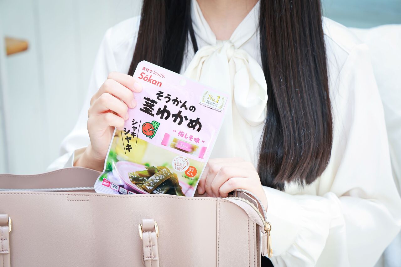 Seaweed Stem Snack Plum & Shiso Flavor Image