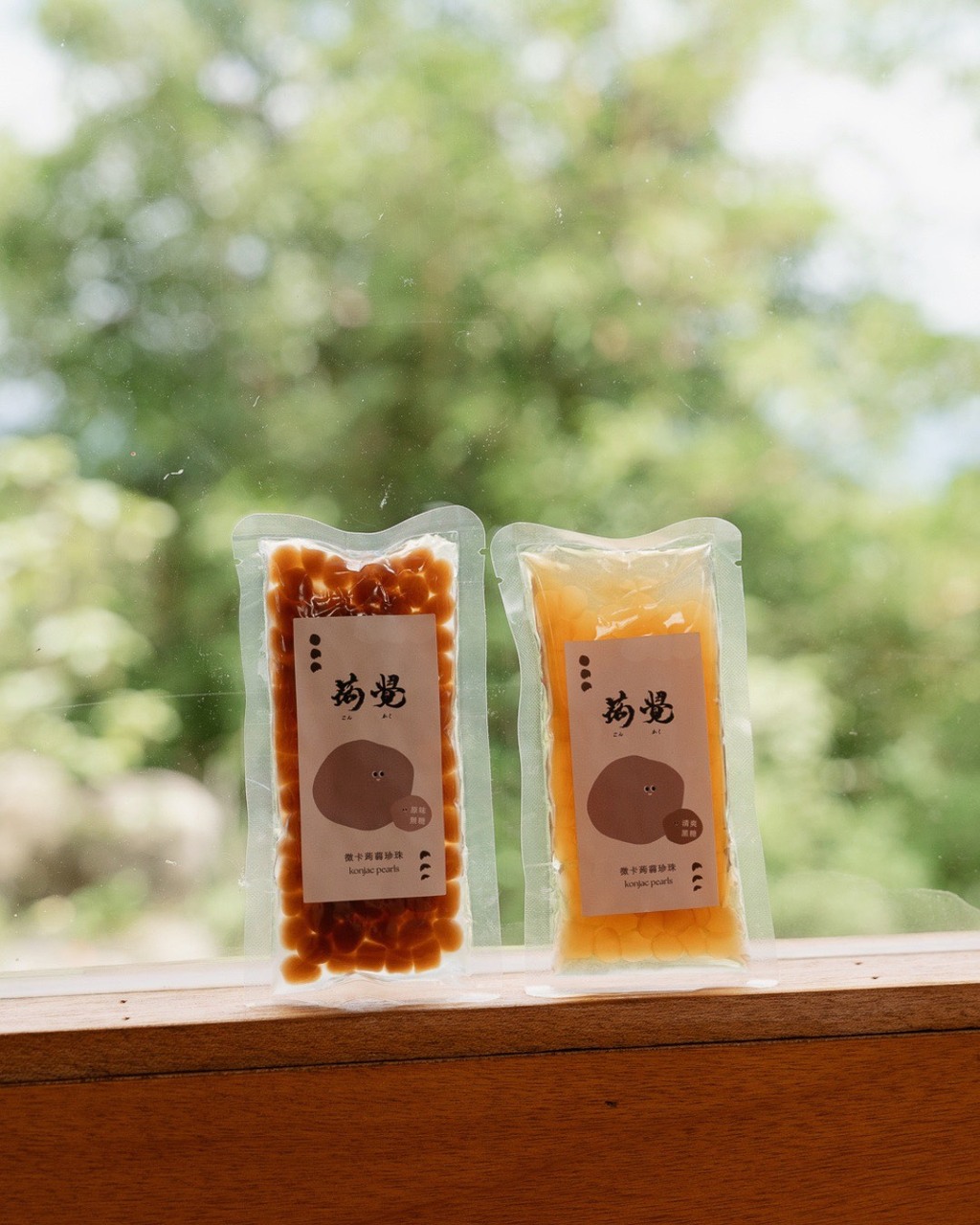 蒟覺 微カロリーこんにゃくパール（さっぱり黒糖味） Image