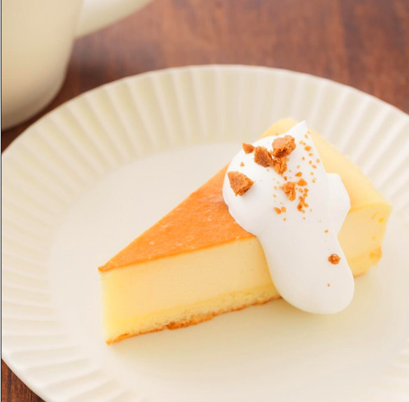 ベイクドチーズケーキ6号12カット イメージ