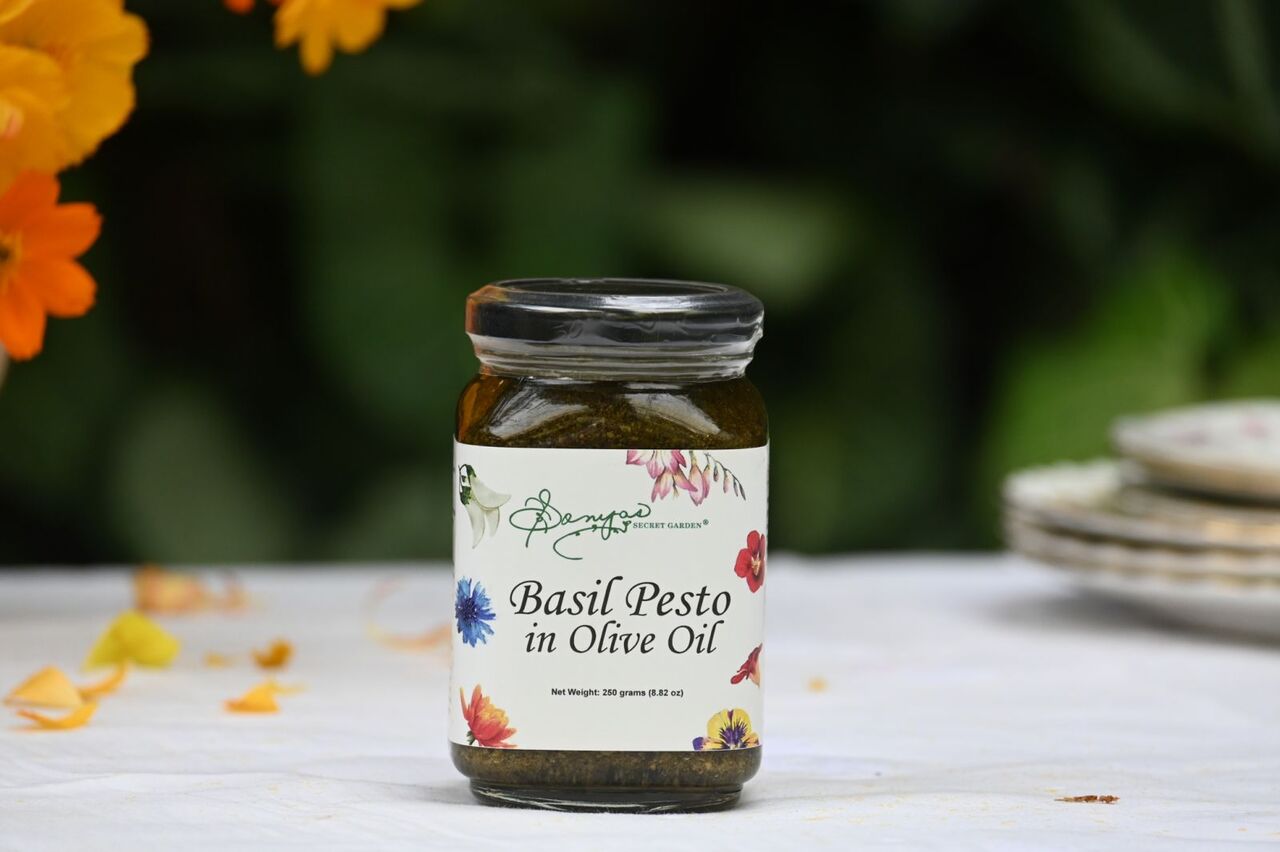 Basil Pesto in Olive Oil  Image