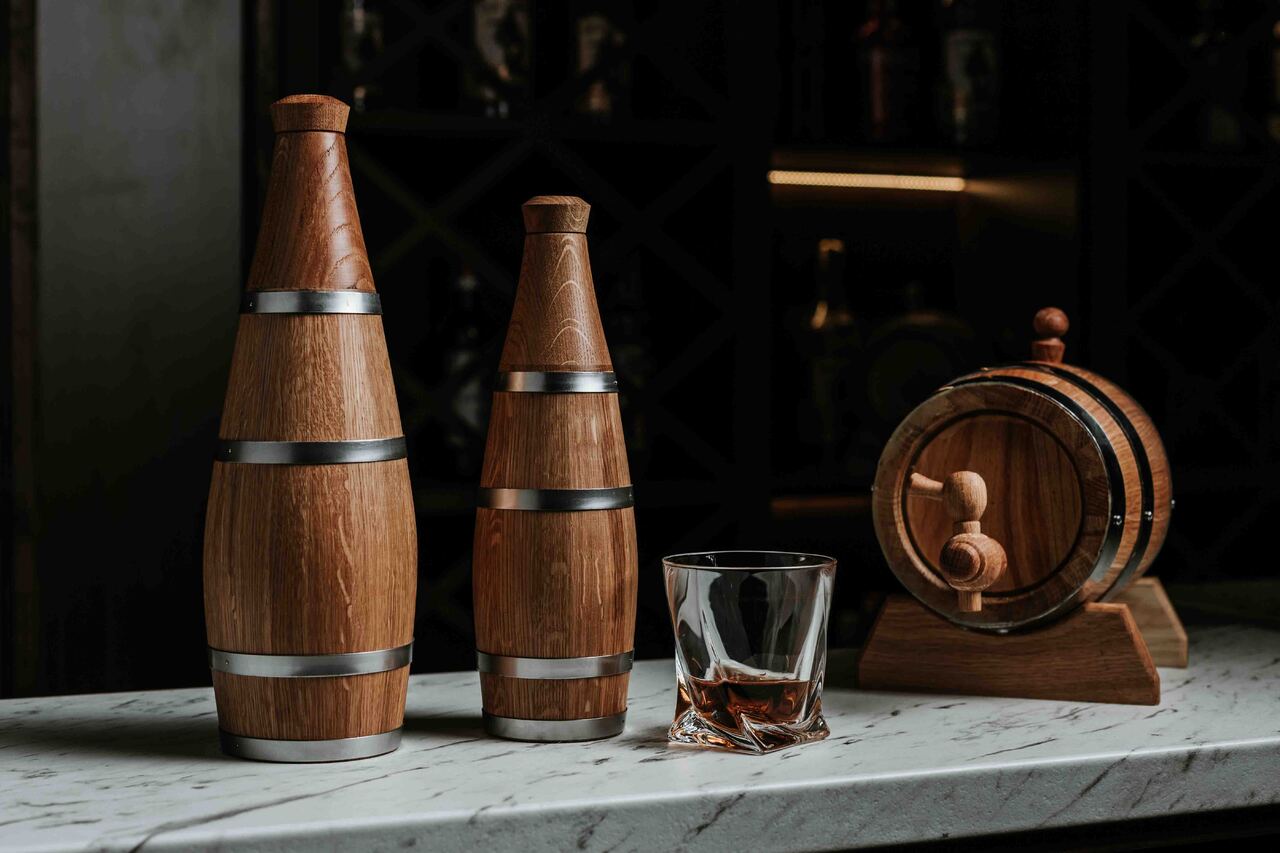 Premium Barrel Bottle Image