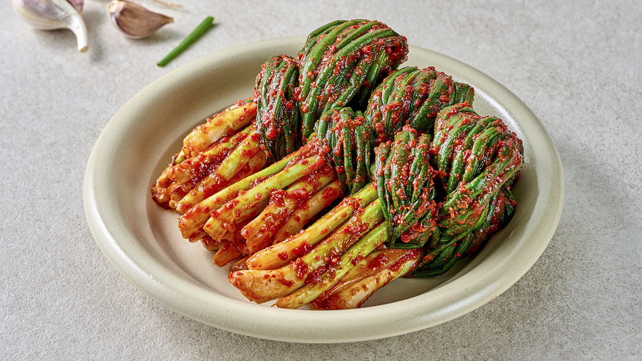 Palgong Young Green Onion(scallion) Kimchi Image