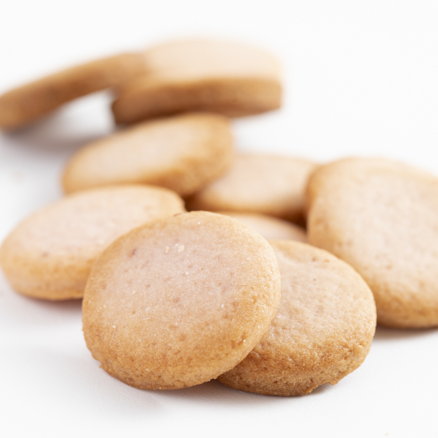 Egg-Free Strawberry Cookies: Made with Nara's Exclusive "Kotoka" Strawberries (8 Pieces) Image