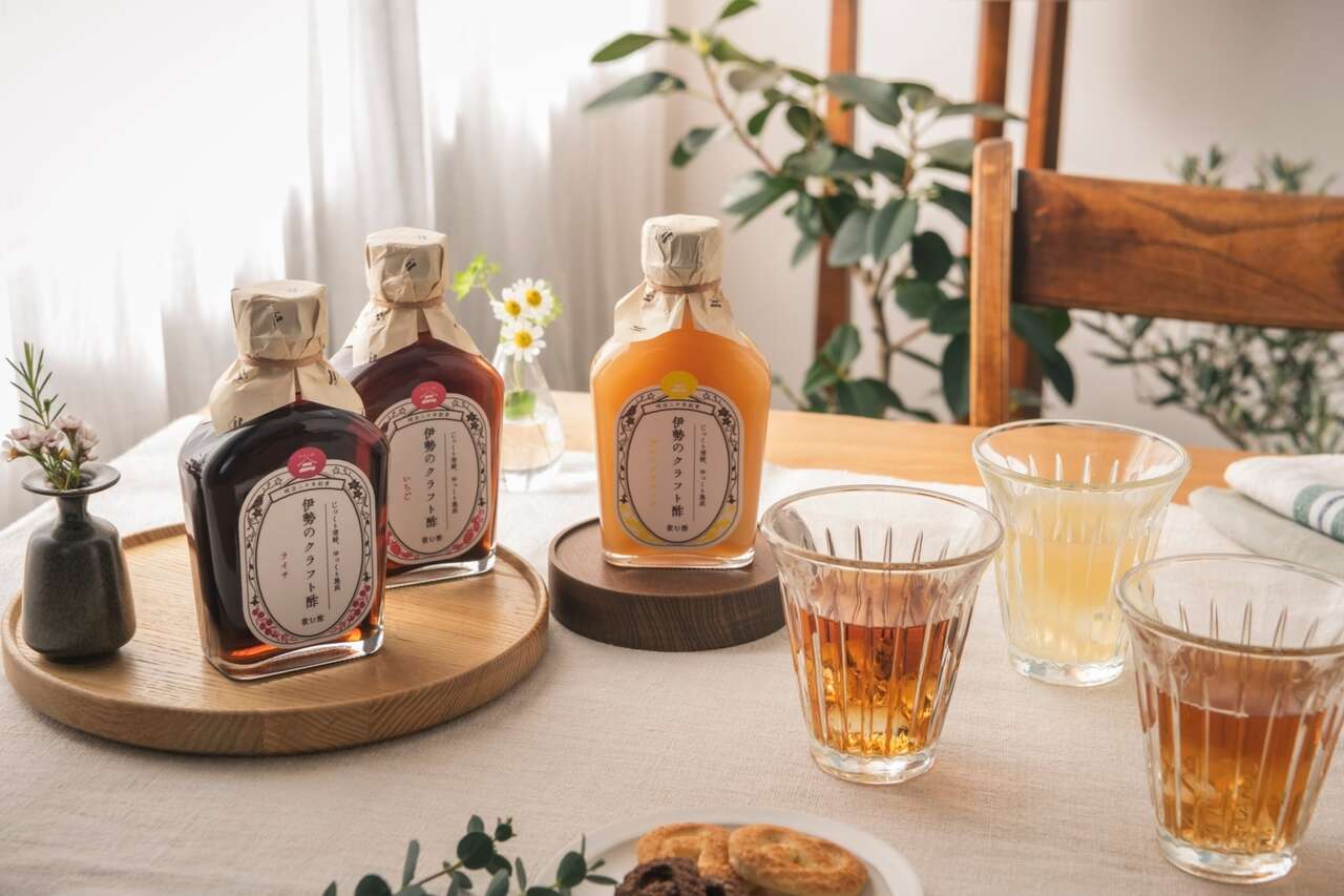 Japanese Sake, Vinegar,Japanese Barley Tea,Curry (ready-to-eat curry, curry powder) , Udon Noodle, Fresh Orange, Orange Juice, Frozen Pizza, Frozen Japanese side dish Image