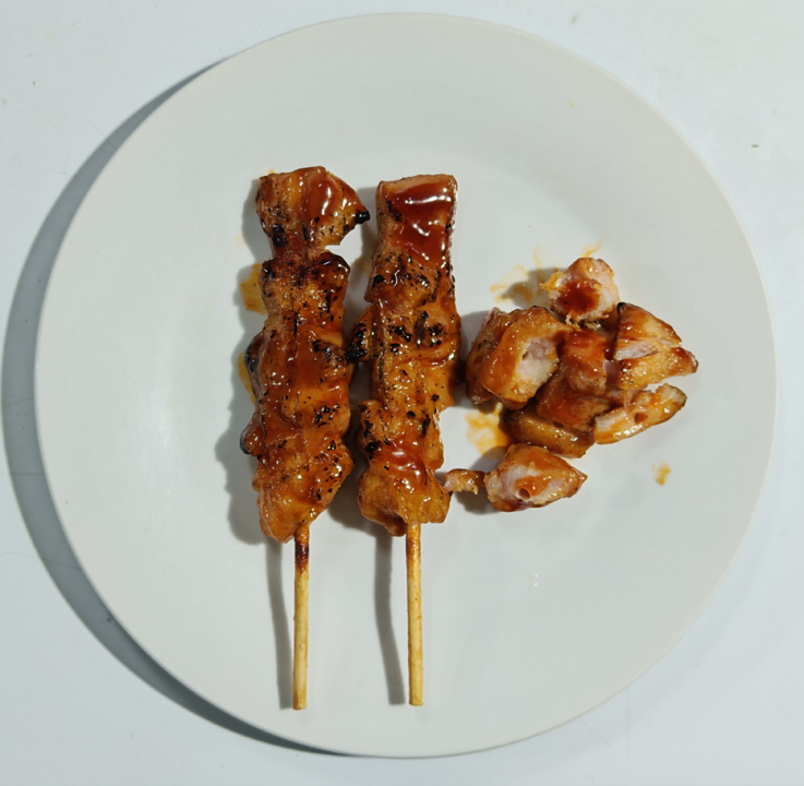 Korean Charcoal-Grilled Chicken Thigh Skewers Image