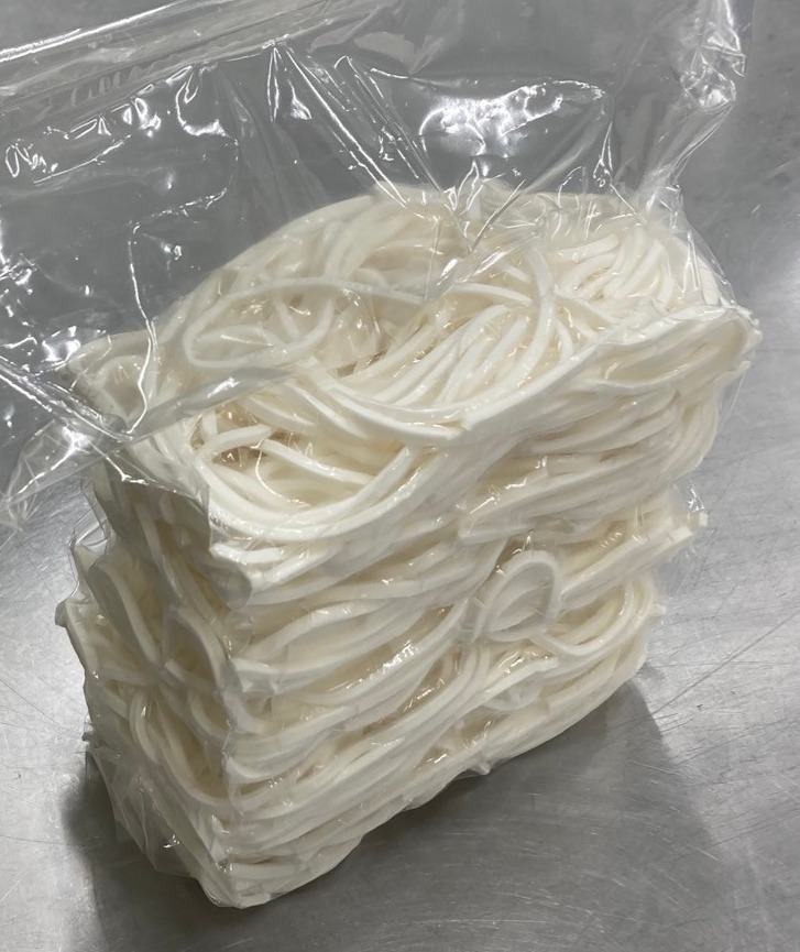 新潟白色　中太麺 Image