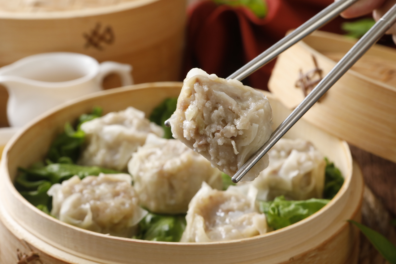 千葉県産いも豚の手包みジャンボ焼売1個50g Image