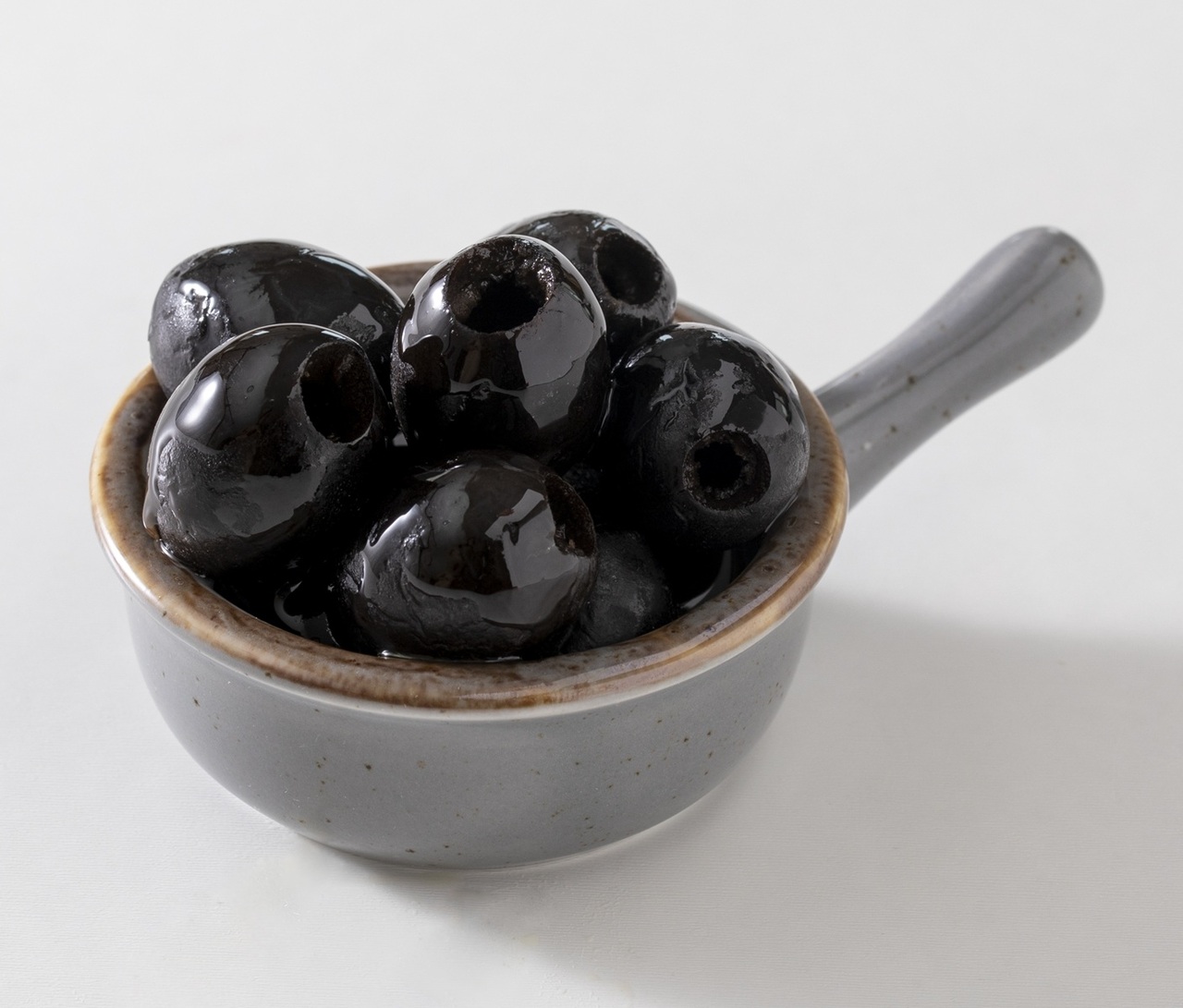 PITTED RIPE OLIVES Image