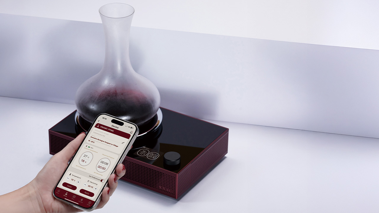 Titan Portable Electronic Decanter Chiller Image