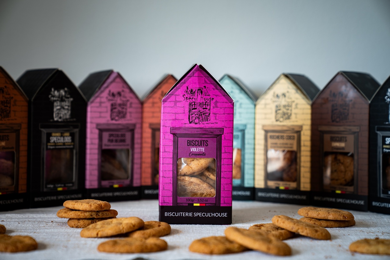 Crunchy Violet-Flavoured Biscuits Image