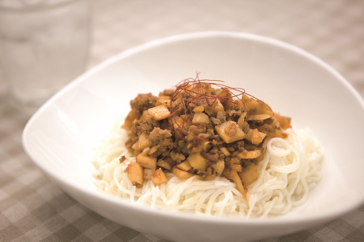 Konjac noodles Soy milk Image