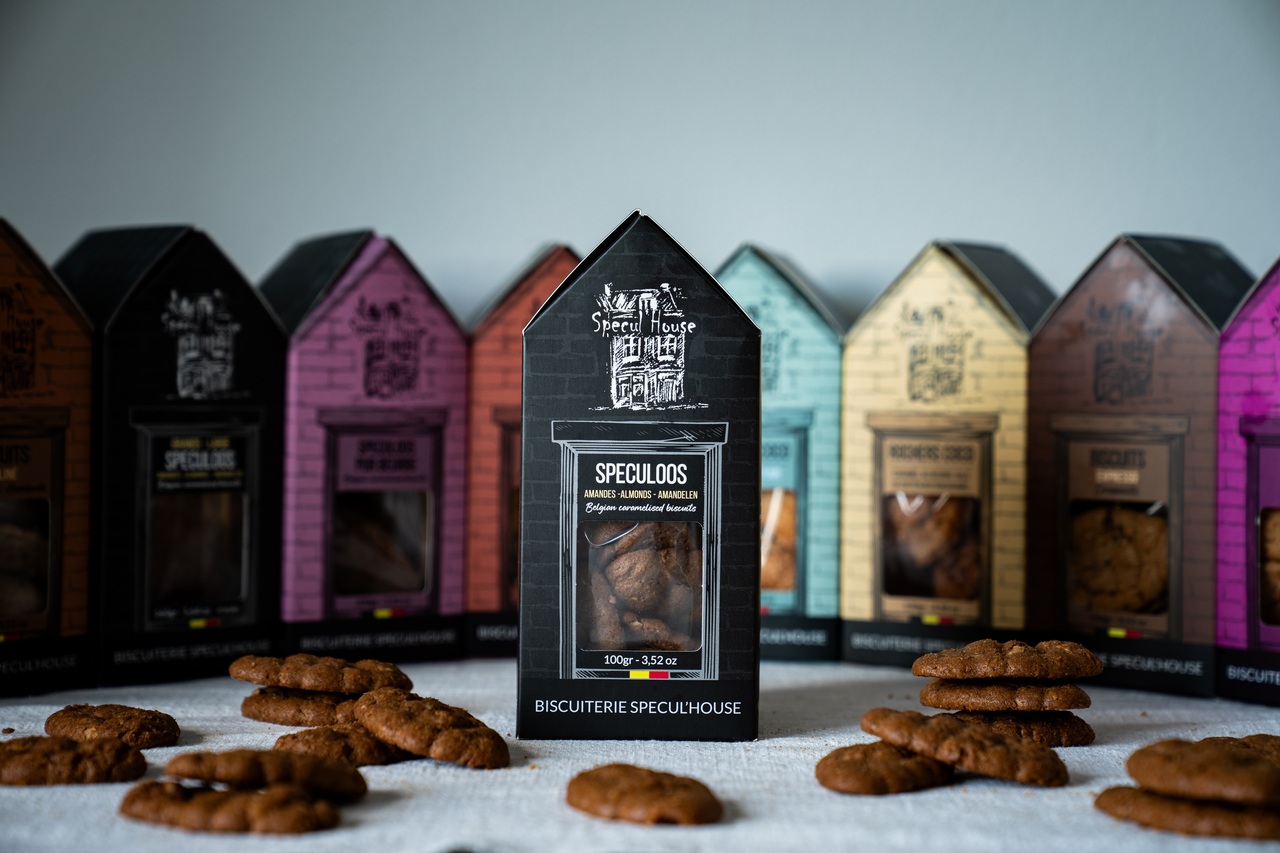 Speculoos Biscuits with Almonds Image