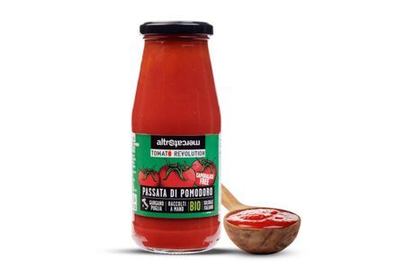 Organic tomato passata Image