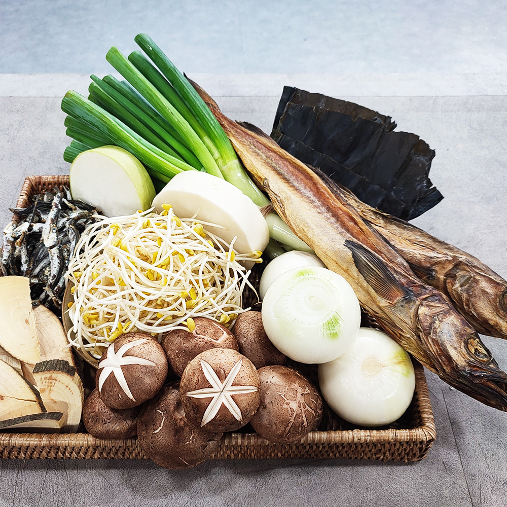 DRIED-JEONJU BEAN NAMUL BROTH PACK (SOUP STOCK BAGS) Image