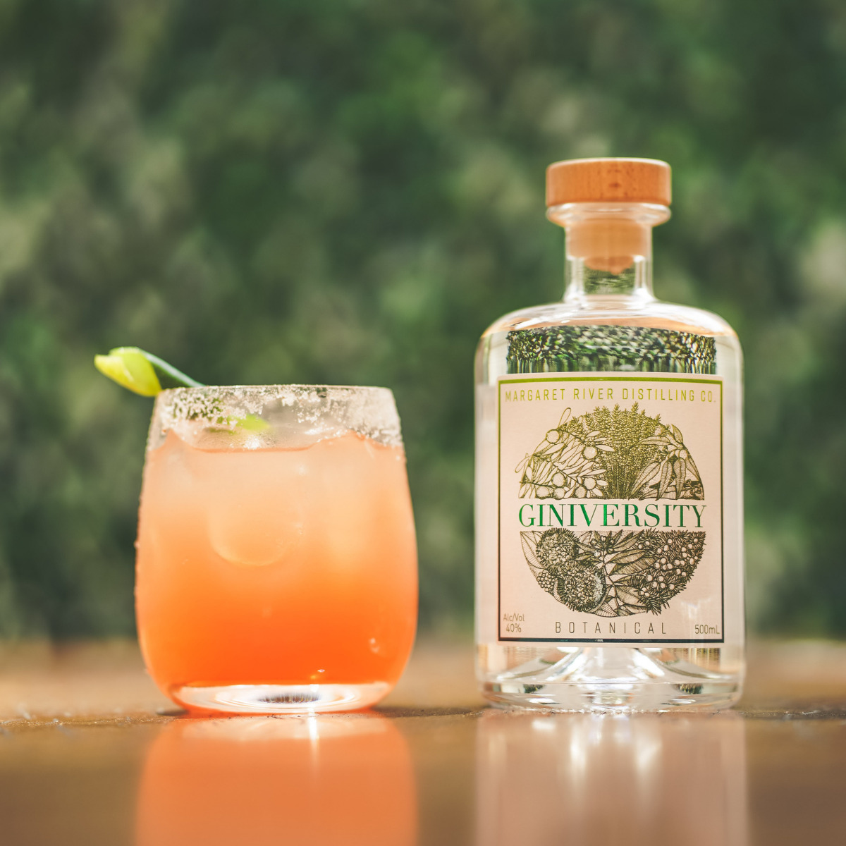 Giniversity Botanical Gin アルコール度数40% イメージ