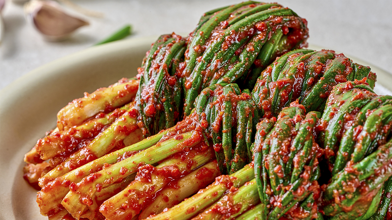 Palgong Young Green Onion(scallion) Kimchi Image
