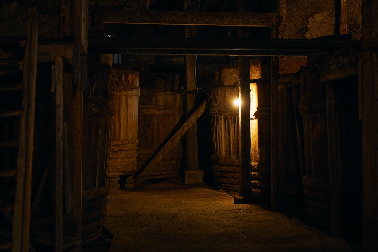 ヤマロク醤油株式会社：鶴醤 イメージ