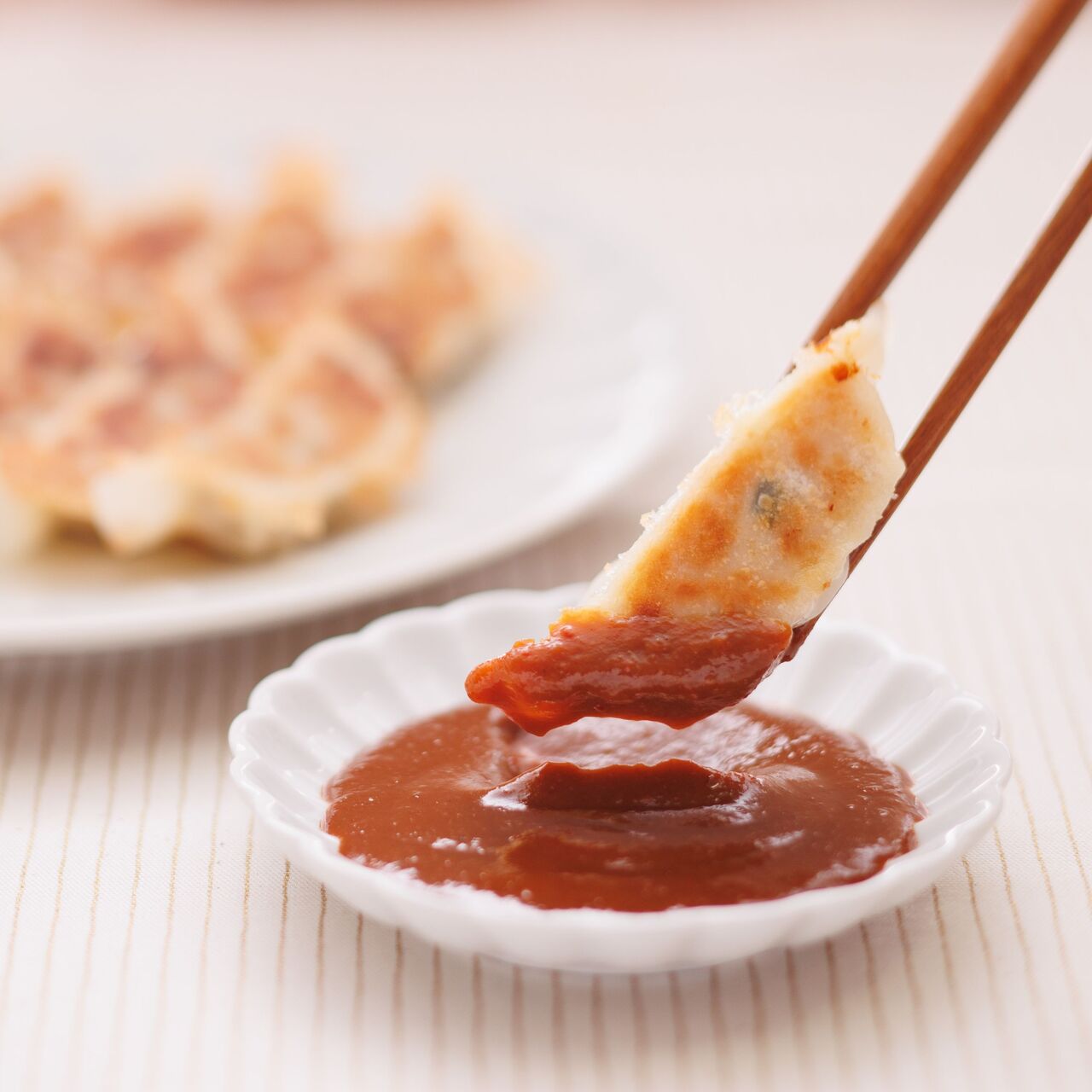 餃子の味噌だれ イメージ