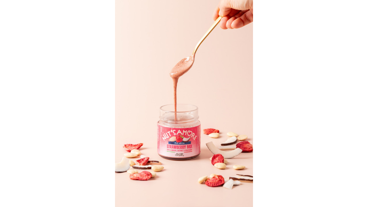 100% pure strawberry and almond spread イメージ