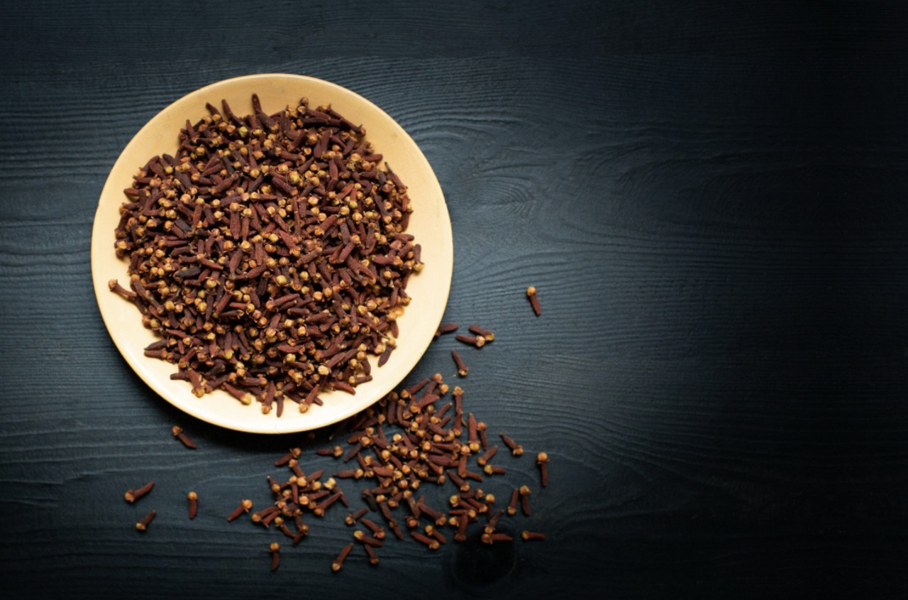 スリランカ産スパイス　（コショウ、カルダモン、クローブ、メース、ナツメグ） イメージ