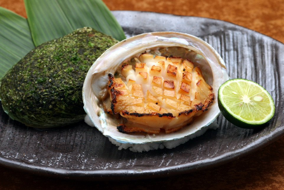 Raw Delicacy Abalone- Greenlip Variety 3L Image