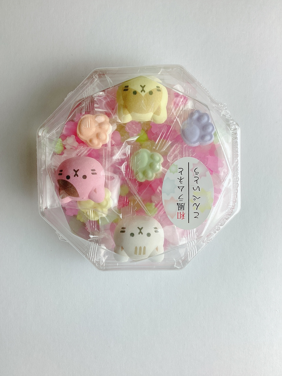 ラムネと金平糖（ねこ） イメージ