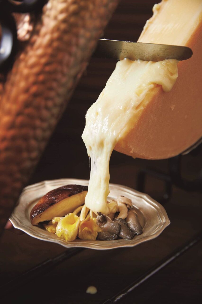 ハードタイプチーズ（槲） / セミハードタイプチーズ（ラクレット、スモークチーズ ） イメージ