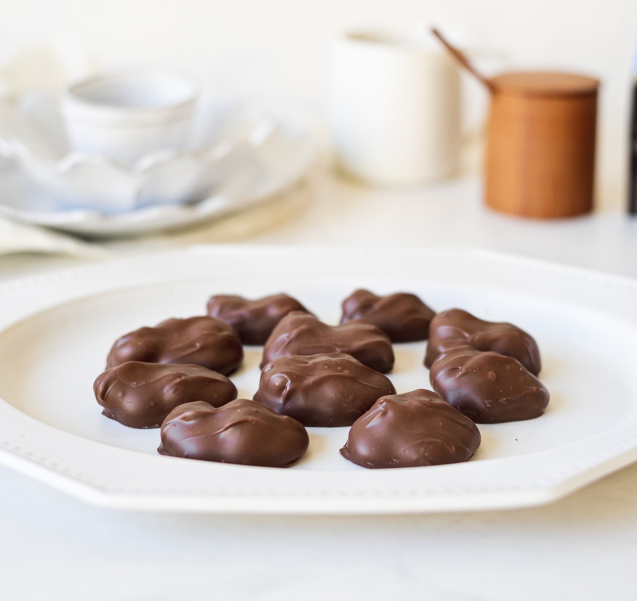 マカダミアナッツチョコレート　TIKIバー イメージ