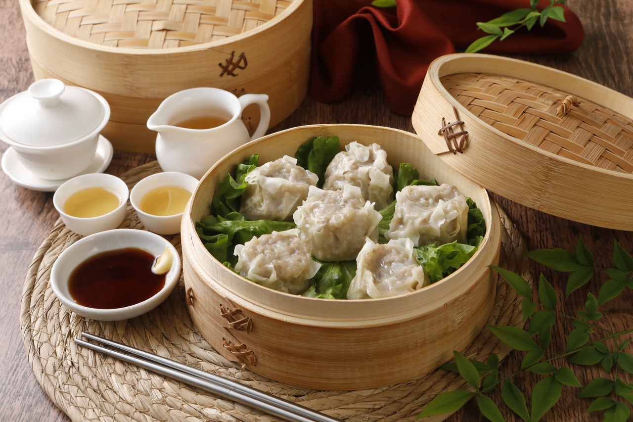 千葉県産いも豚の手包みジャンボ焼売1個50g イメージ