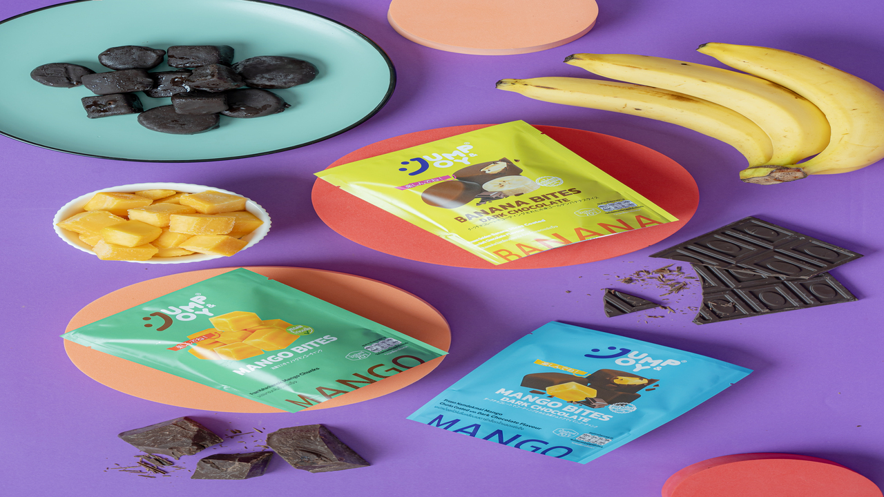 FROZEN FRUIT COATED WITH CHOCOLATE Image