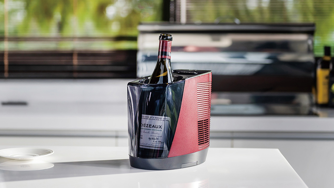 Venus Portable Electronic Red Wine Chiller Image