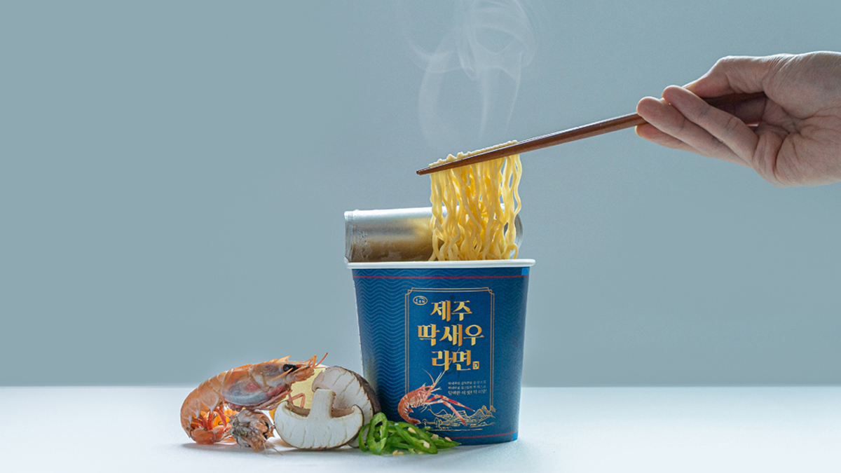 JEJU RED-BANDED LOBSTER CUP NOODLES Image