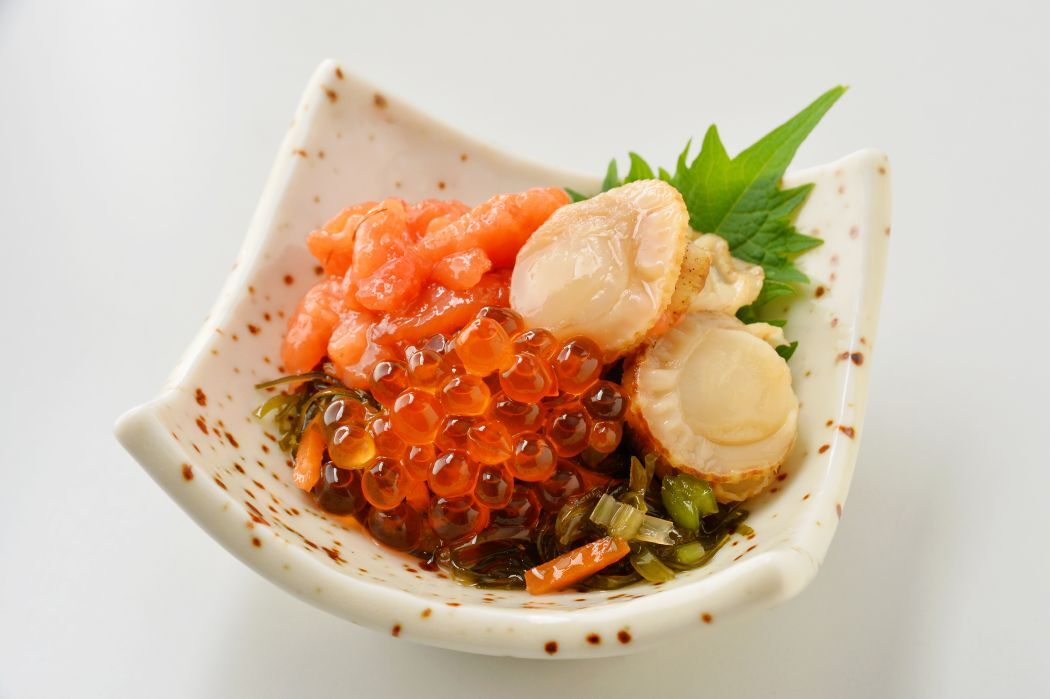 いくら入りぶっかけ海鮮丼わさび風味 イメージ