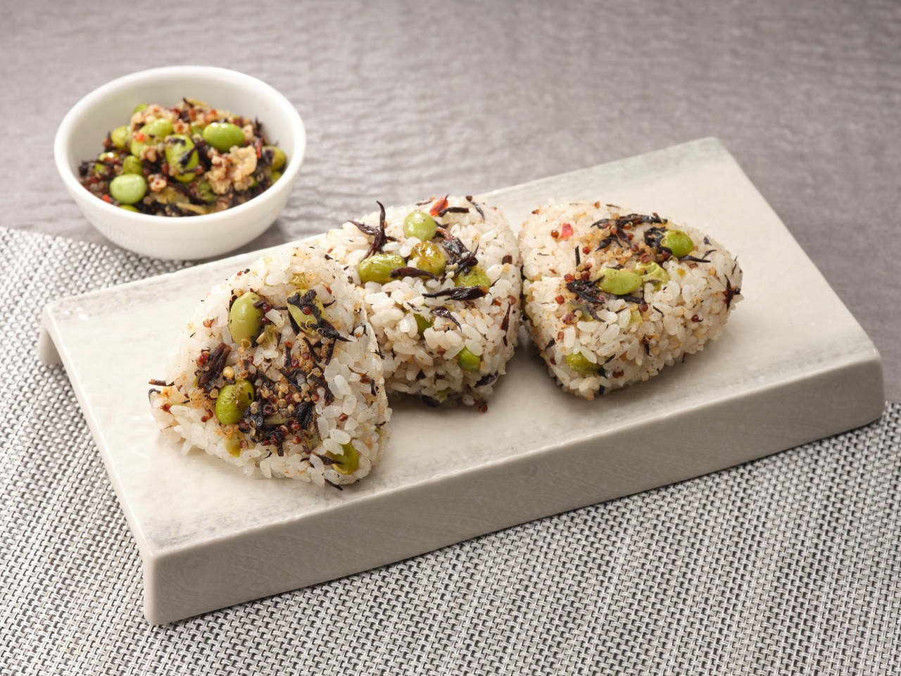 Frozen Edamame Hijiki Salad with Quinoa Image