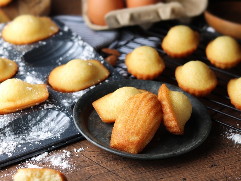 フランス フローズン ミニマドレーヌ プレーン 18g 2.45kg イメージ