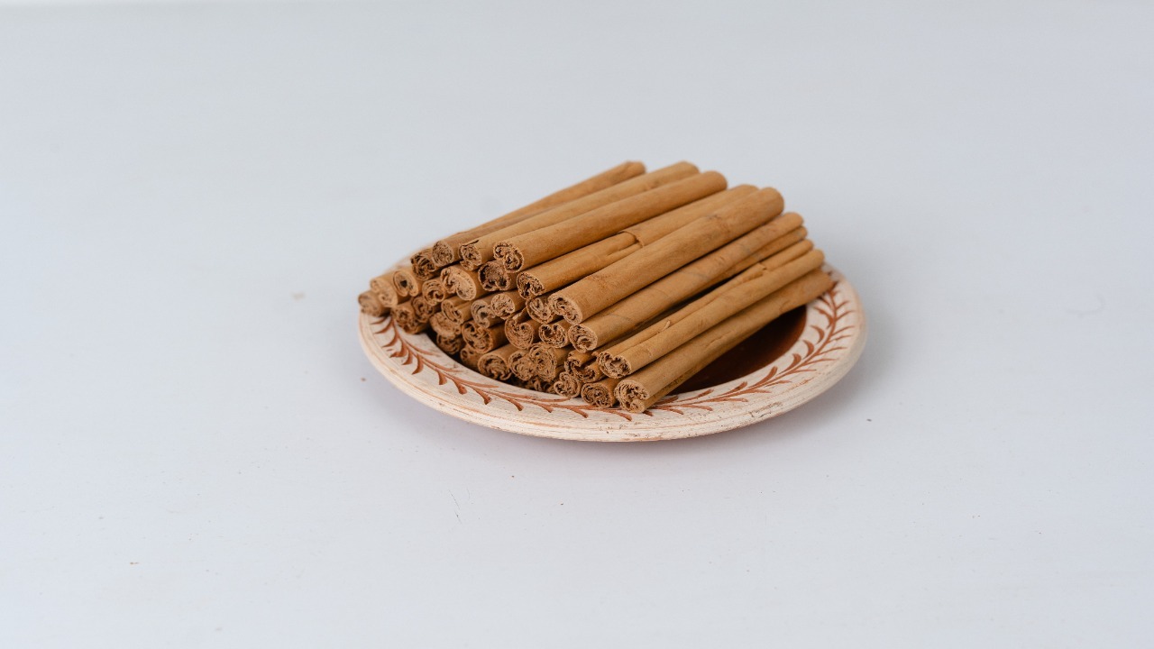 Organic Ceylon Cinnamon Sticks Image