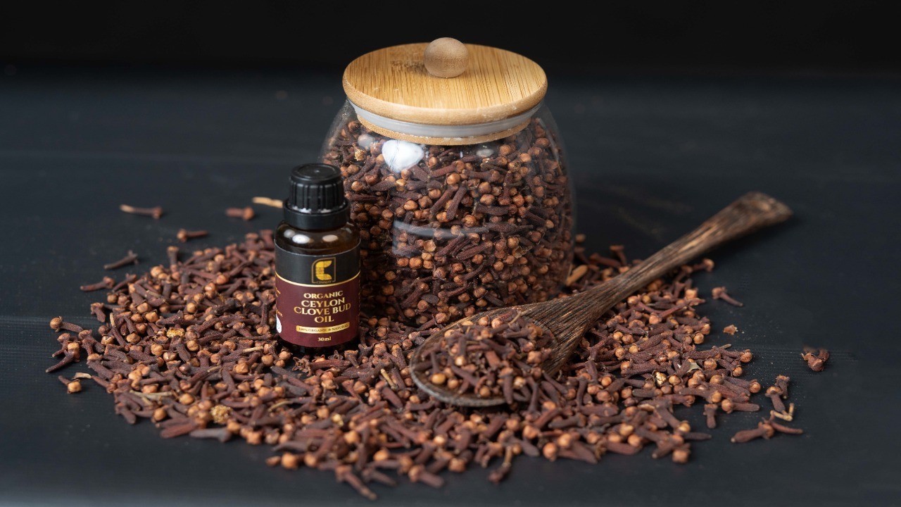 Organic Ceylon Clove Image