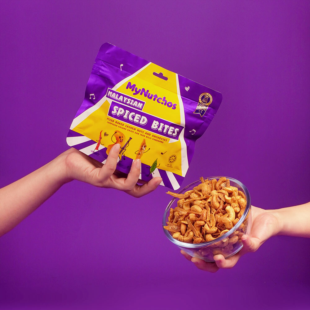 Mynutchos Malaysian Spiced Bites Mixed Baked Cashew Nuts and Anchovies Image