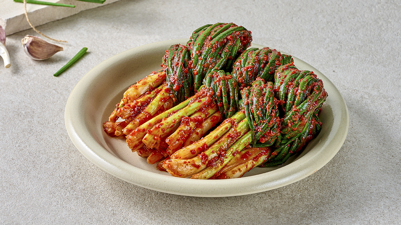 Palgong Young Green Onion(scallion) Kimchi Image