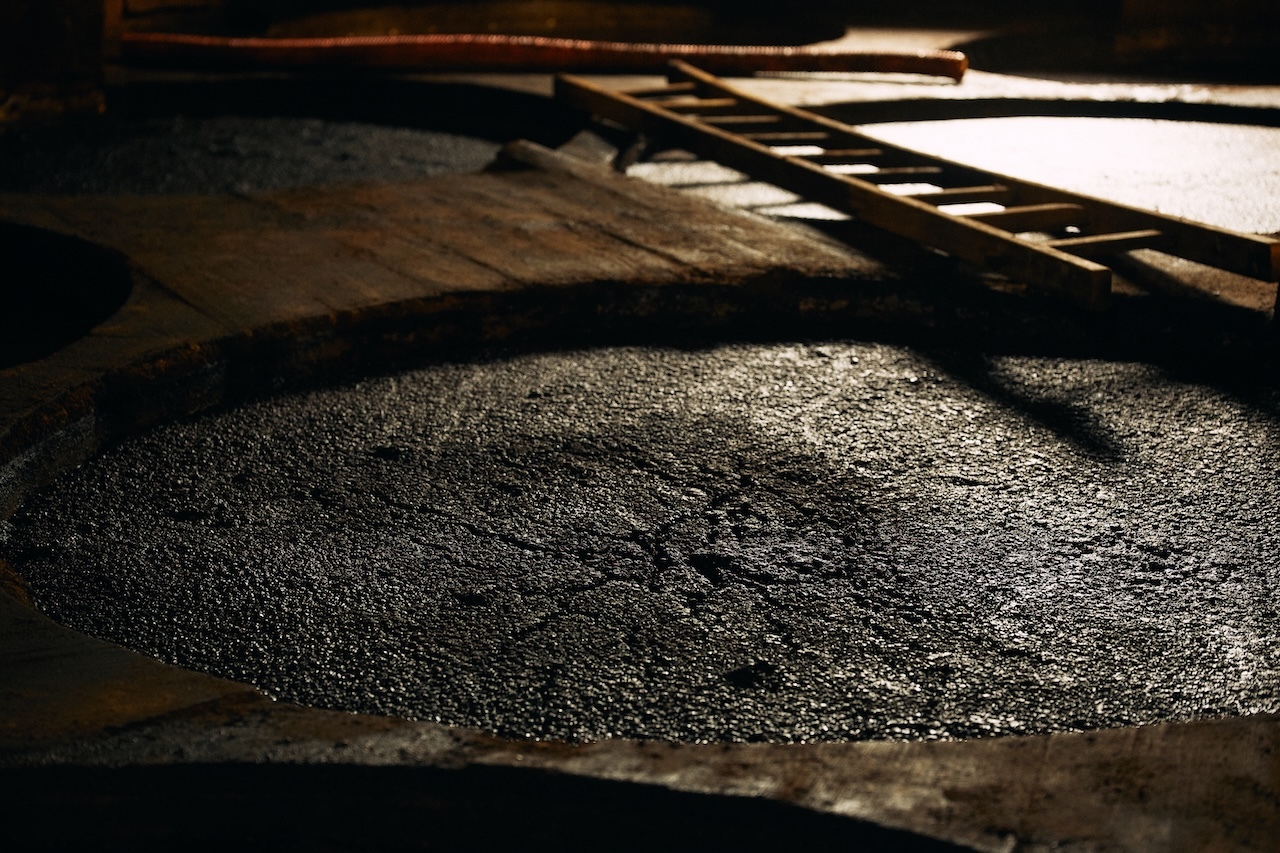 Yamaroku Shoyu Co.,Ltd.：Tsurubishio Image