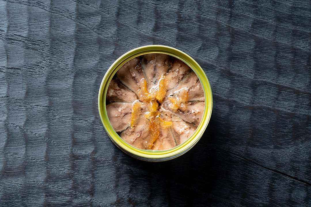 北海道産 秋刀魚の水煮 柚子香味 ｜北海道缶詰シリーズ「DELICIOUS STOCK HOKKAIDO」 イメージ