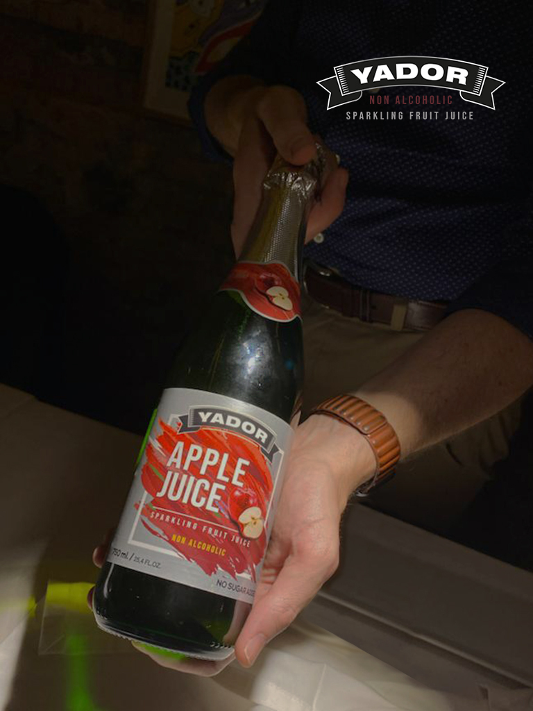 YADOR SPARKLING FRUIT JUICE NON-ALCOHOLIC Image