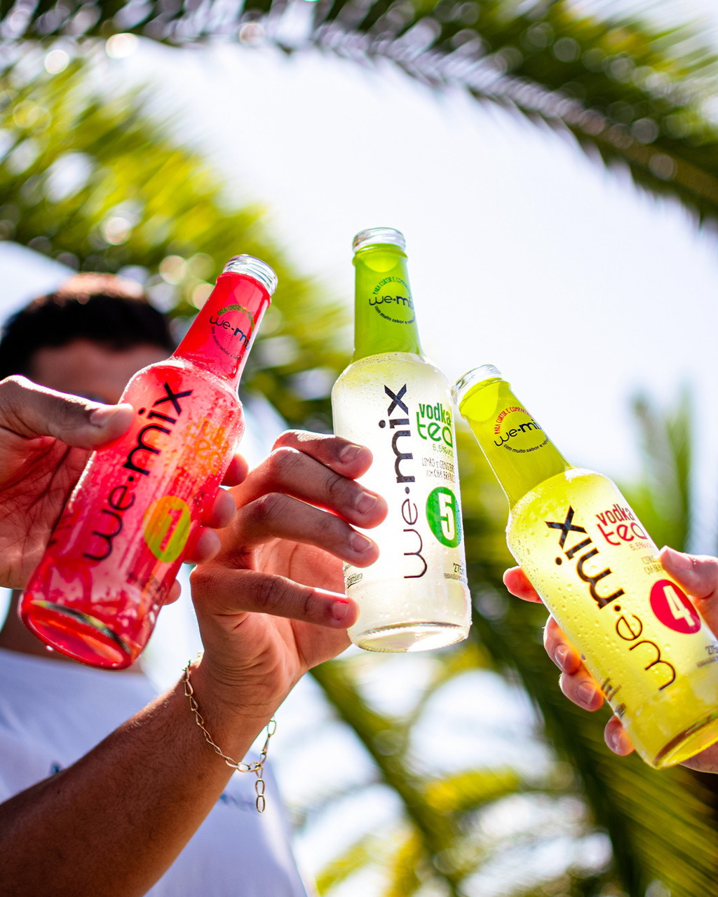 WE.MIX Ready to Drink (RTD) Ice Cocktail with Vodka, Tea and Fruits (Carbonated) イメージ