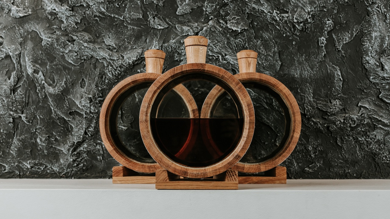Premium Aged Flask Barrel Image