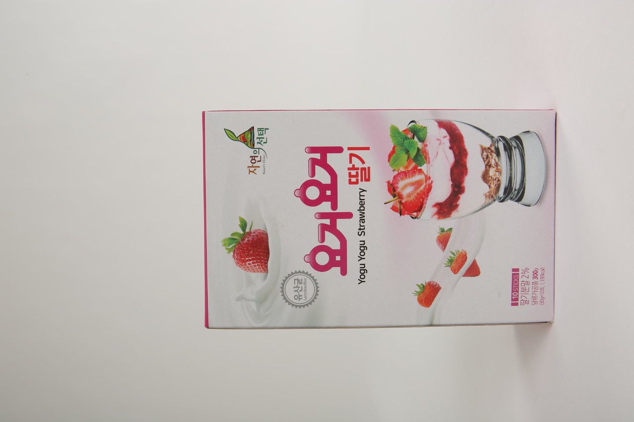 Yogu yogu strawberry   Image