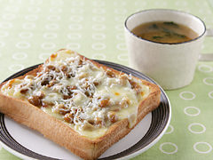 Delicious small grain natto Hokkaido soybeans (Oishii kotsubu Natto Hokkaido-san) Image