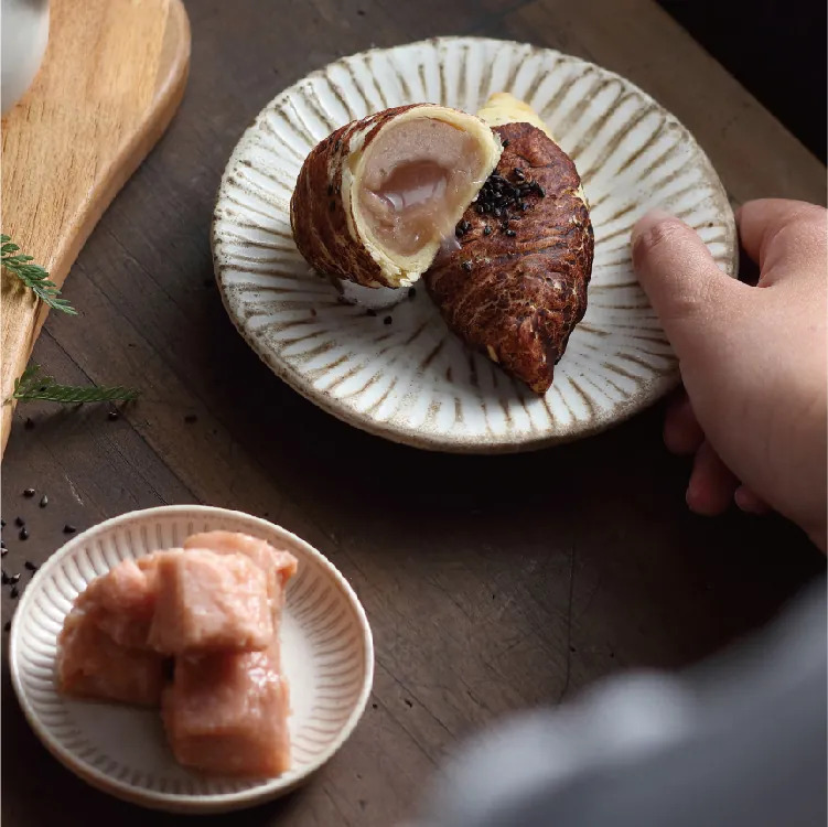 Tsung’s Little Taro Cake - Molten Taro Lava Image