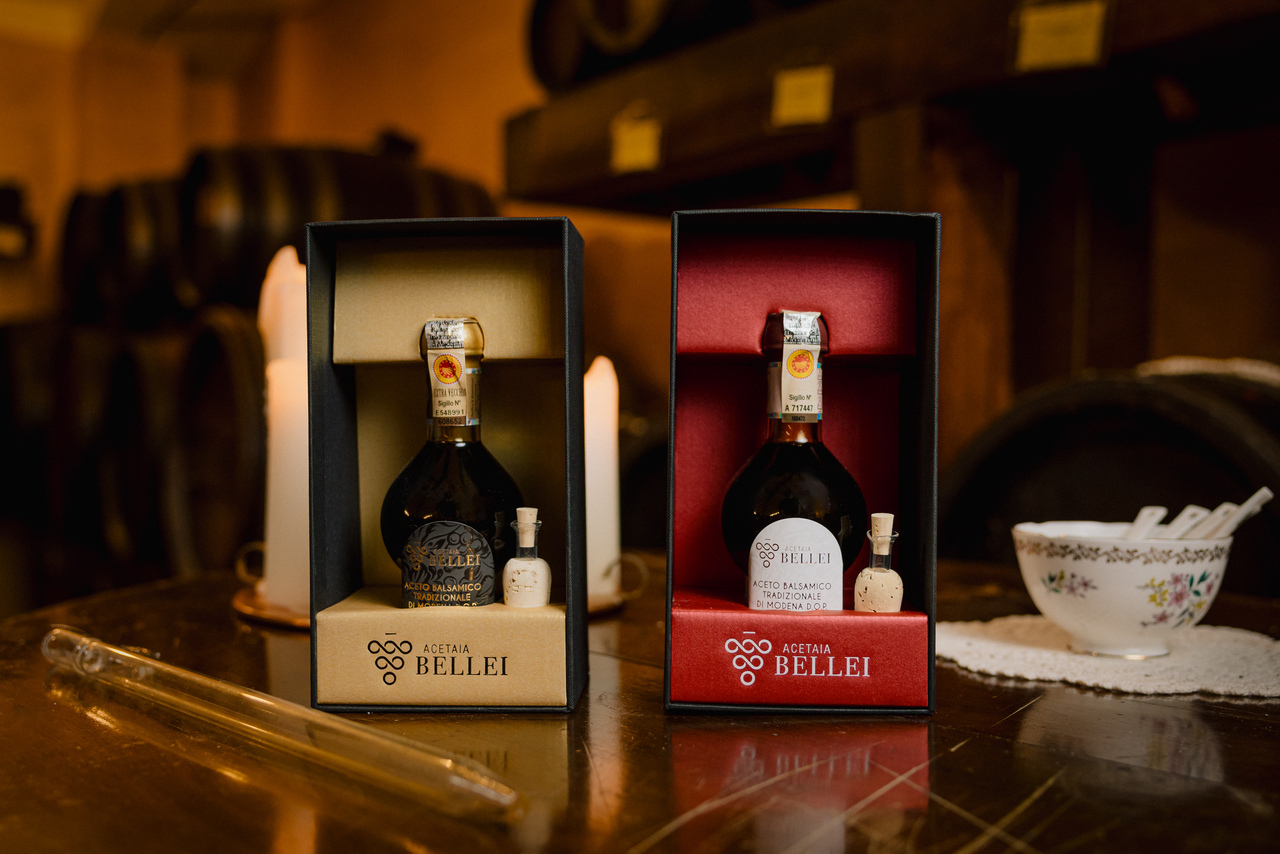 Traditional Balsamic Vinegar of Modena BELLEI P.D.O. - 25 Years Aged Image