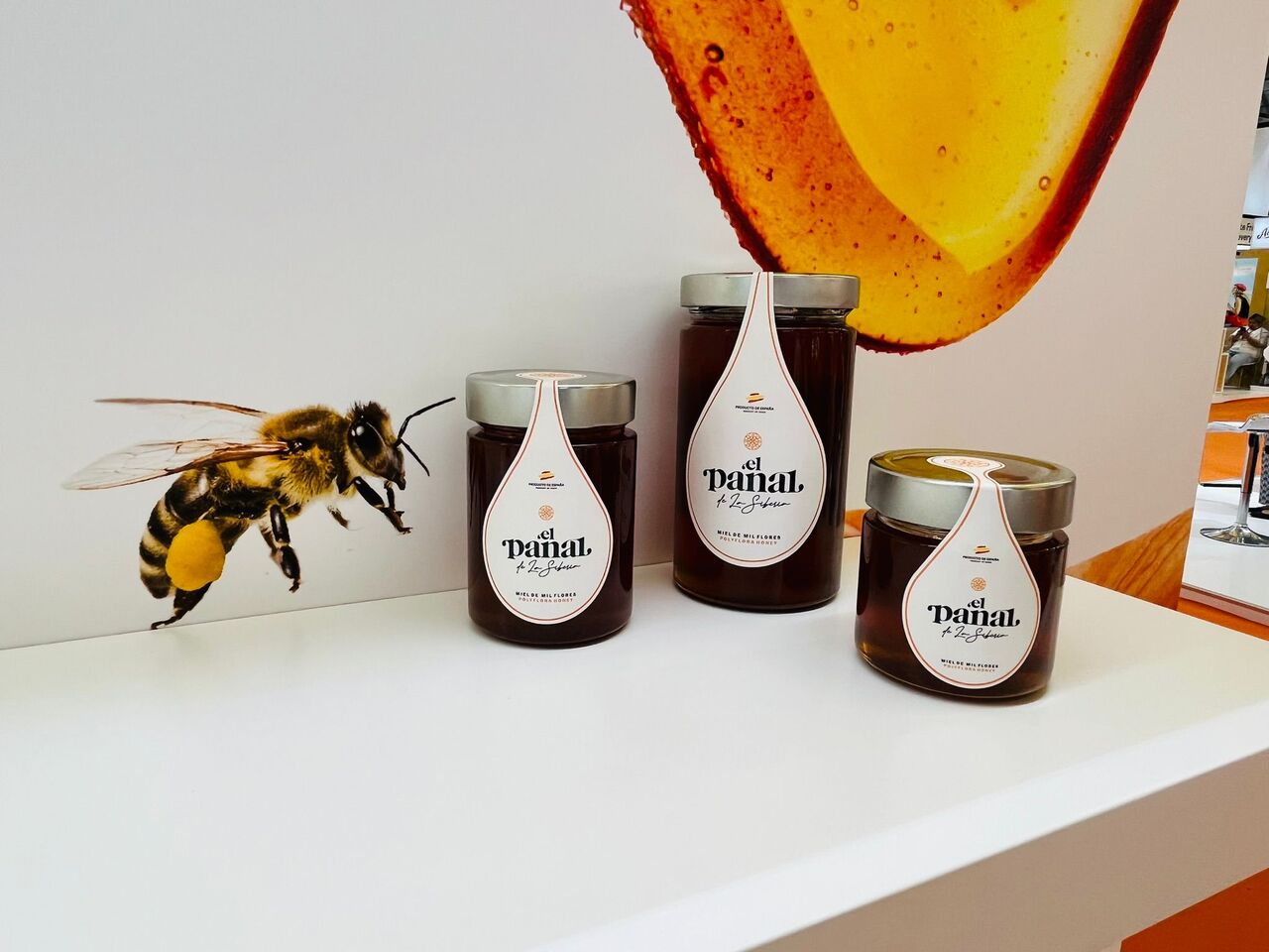 Honey with different flavours (forest, poliflower, rosemary, eucalyptus...) イメージ